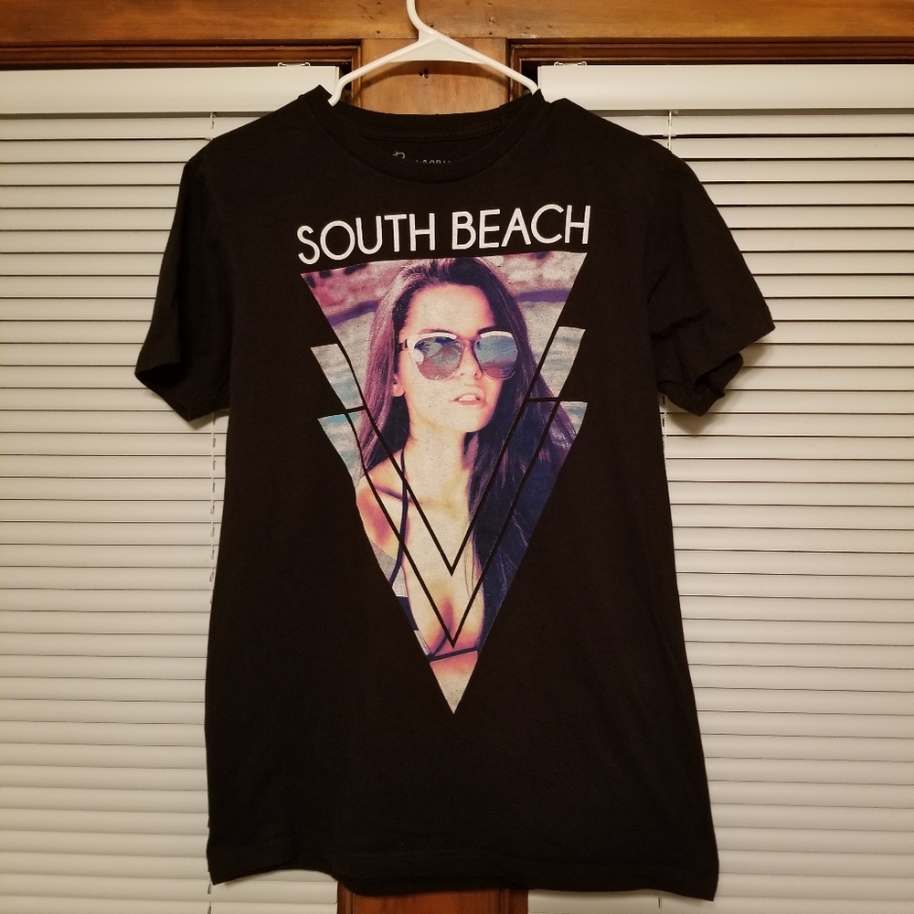 South Beach Tee Shirt. HOTTTTTTTT!!!!
